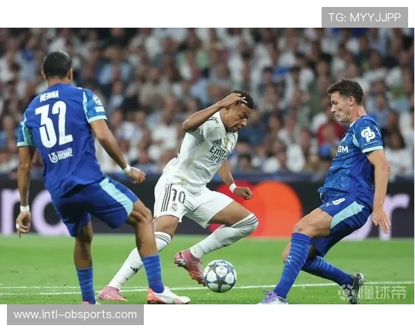 皇马获得点球，姆巴佩主罚命中追平比分